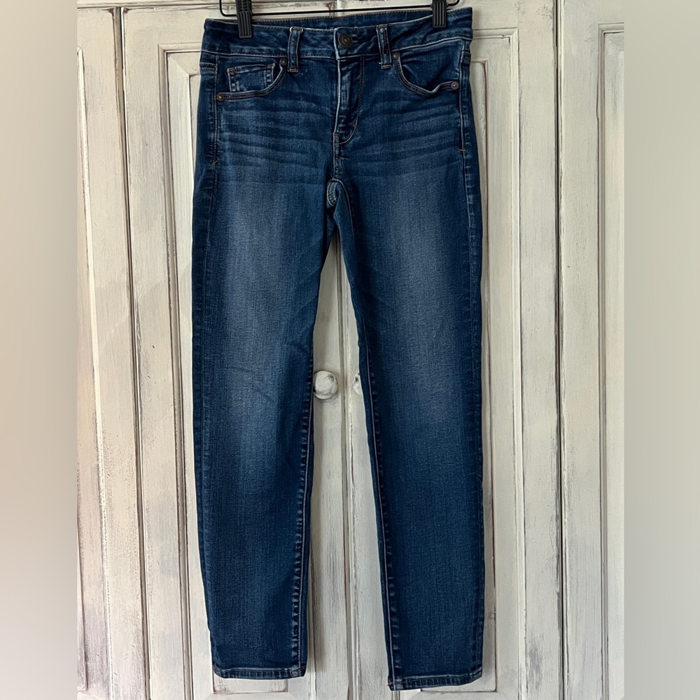 🟠AMERICAN EAGLE High Rise Ankle Skinny Jeans in Dark Wash Sz 4